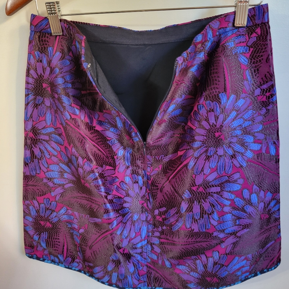 J Crew Mini Skirt in Midnight Floral Brocade Jacquard Size 4 - Picture 6 of 8